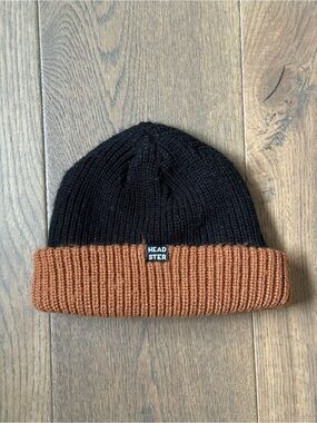 Headster Kids Black and Brown Knit Beanie. Free size 2-3 year old